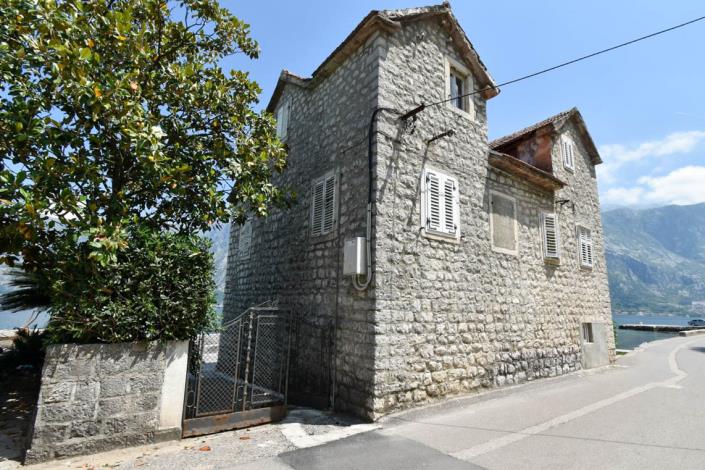 Image No.1-Maison de 3 chambres à vendre à Kotor