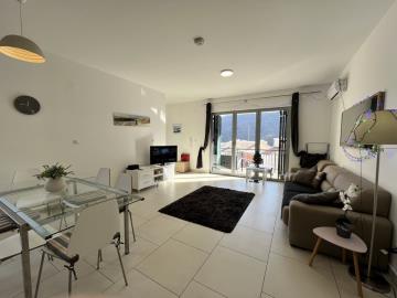 Modern-two-bedroom-apartment-located-in-a-complex-with-shared-pool--Morinj--13538--39-
