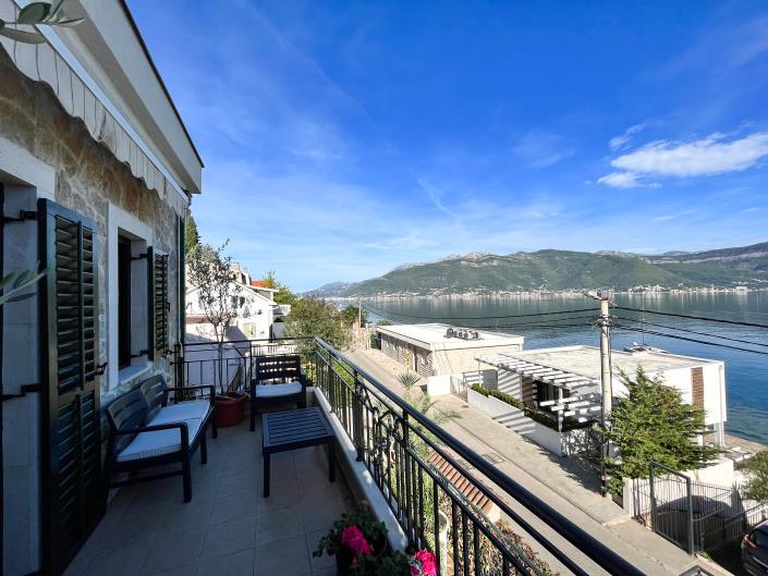 Image No.14-3 Bed Townhouse for sale