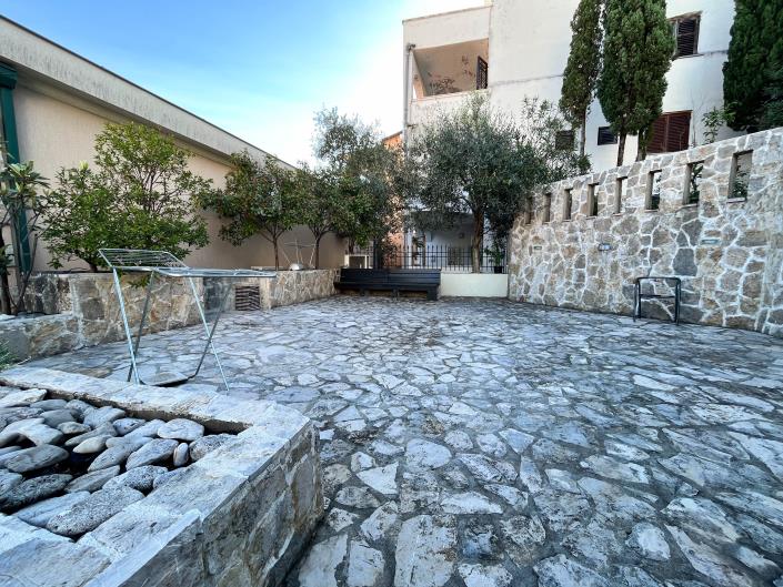 Image No.15-3 Bed Townhouse for sale