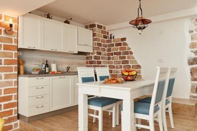 Two-bedroom-stone-house-with-a-pool--Lustica--13545--5-