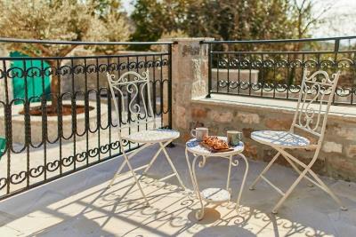 Two-bedroom-stone-house-with-a-pool--Lustica--13545--17-