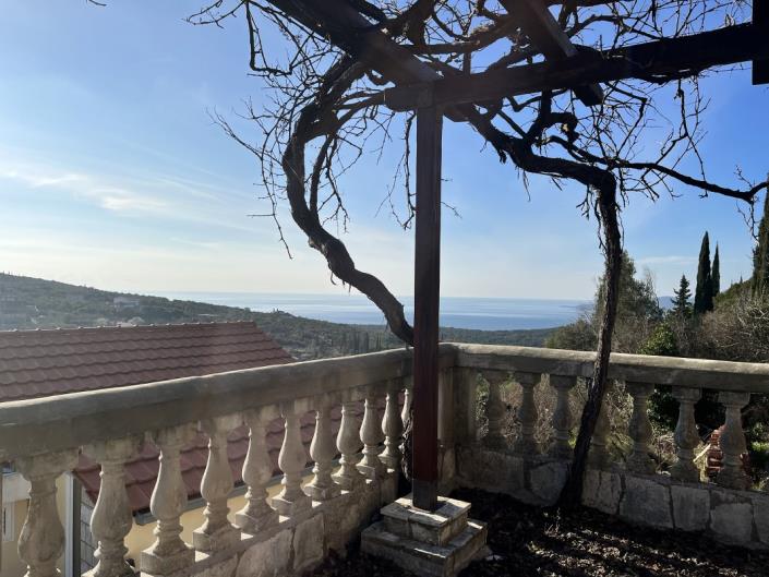 Image No.5-Maison de 5 chambres à vendre à Kotor