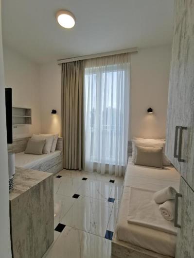 Image No.5-15 Bed Hotel for sale