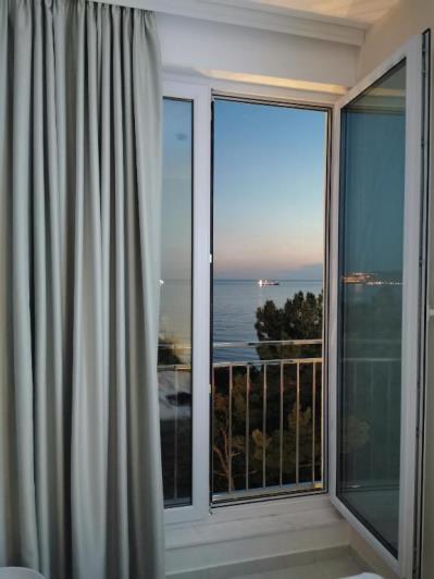 Image No.7-15 Bed Hotel for sale