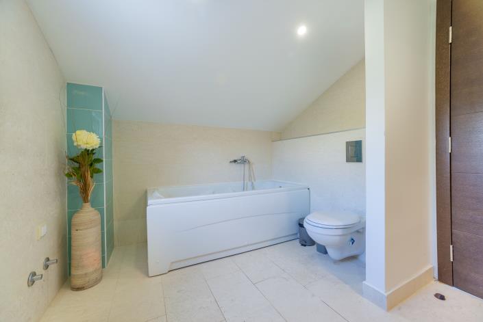 Image No.5-Villa de 6 chambres à vendre à Kotor