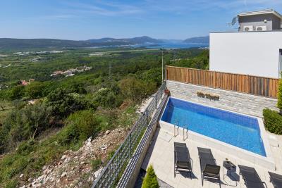 villa-for-sale-13595--53-