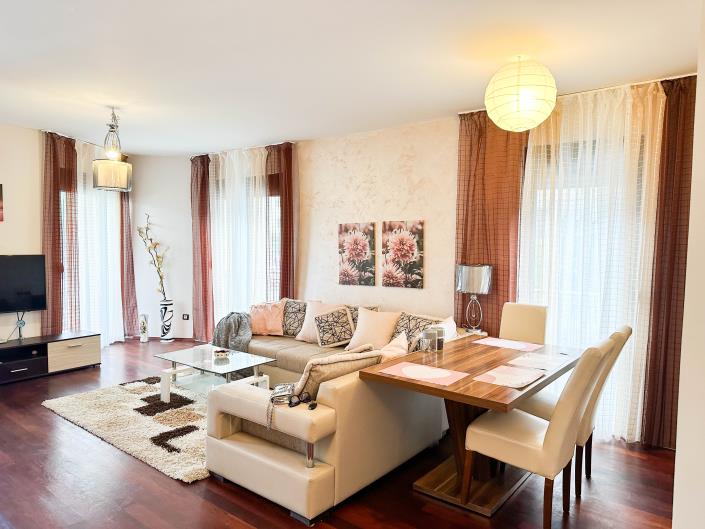 Image No.3-Appartement de 2 chambres à vendre à Dobrota