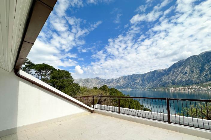 Image No.13-4 Bed House for sale