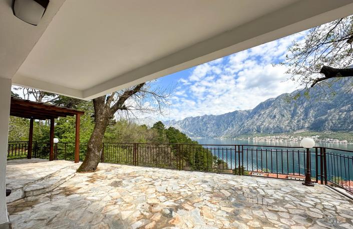 Image No.20-4 Bed House for sale