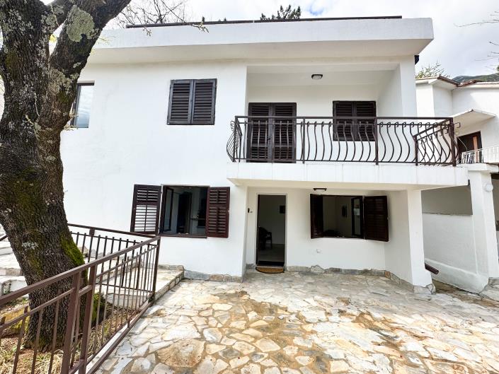 Image No.24-4 Bed House for sale