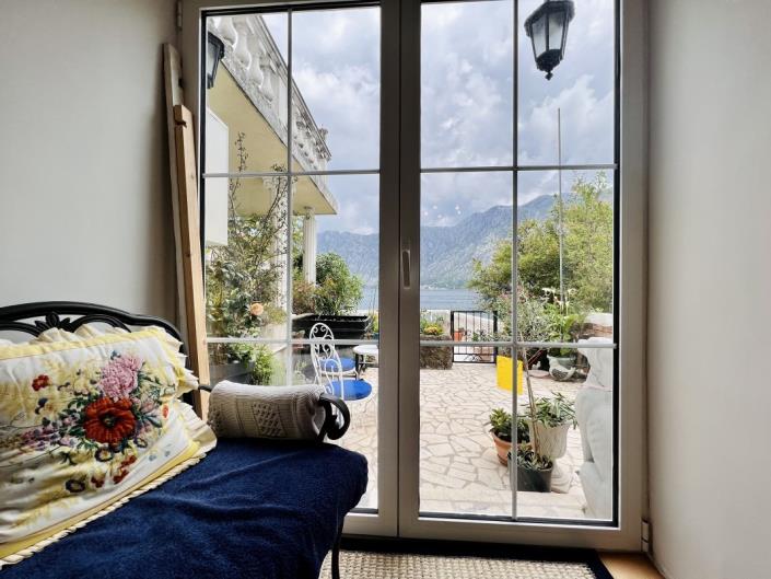 Image No.5-2 Bed House for sale