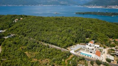 Exceptional-sea-view-villa-on-Lustica-peninsula--13616--28-
