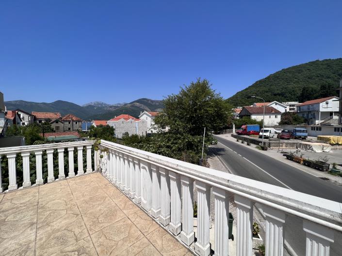 Image No.3-Villa de 4 chambres à vendre à Tivat