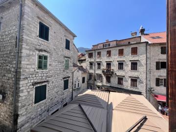 Modern-two-bedroom-apartment-at-the-Museum-Square--Old-town-of-Kotor--13625--3-_1067x800