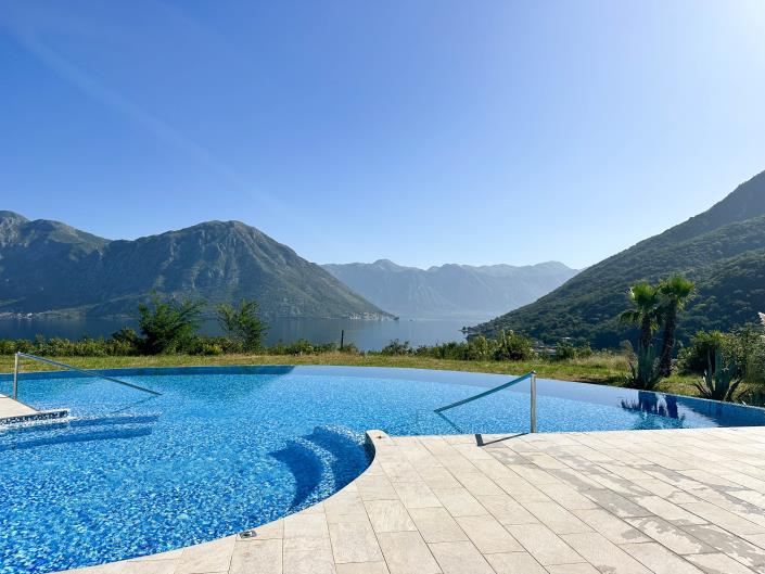 Image No.1-Appartement de 1 chambre à vendre à Kotor