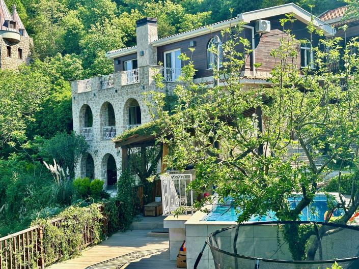 Image No.5-Maison de 3 chambres à vendre à Virpazar