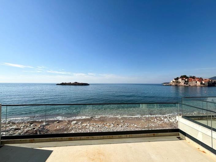 Image No.1-Appartement de 2 chambres à vendre à Sveti Stefan