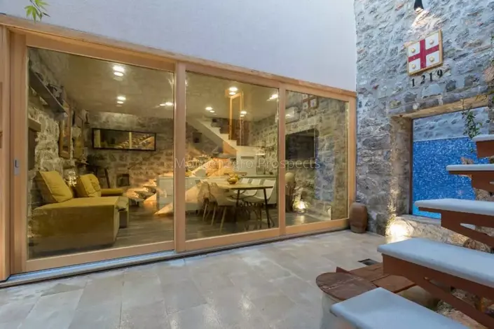 Image No.11-3 Bed House for sale