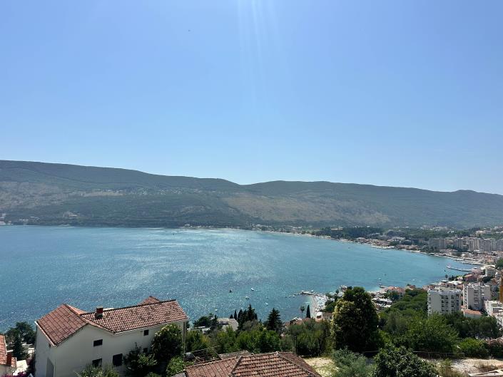 Image No.2-Appartement de 2 chambres à vendre à Herceg Novi