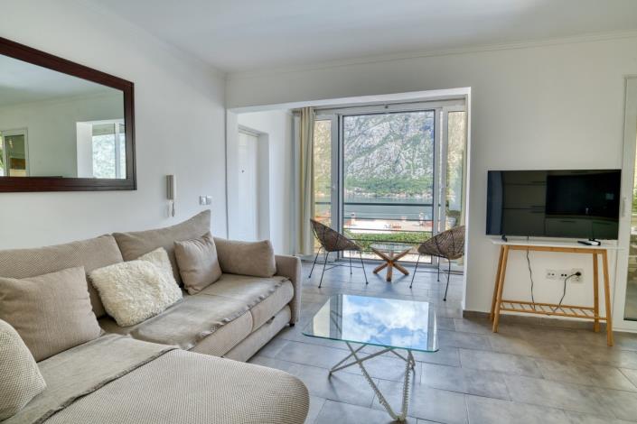 Image No.6-Villa de 6 chambres à vendre à Prcanj