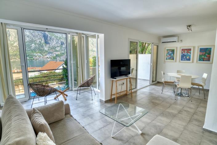 Image No.10-Villa de 6 chambres à vendre à Prcanj