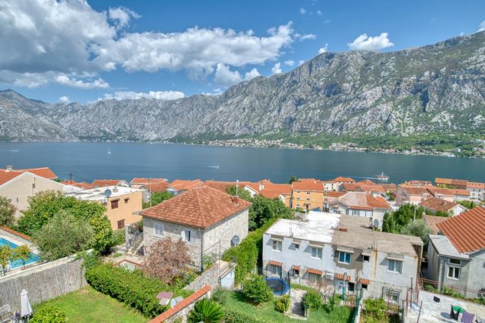 Image No.3-Villa de 6 chambres à vendre à Prcanj