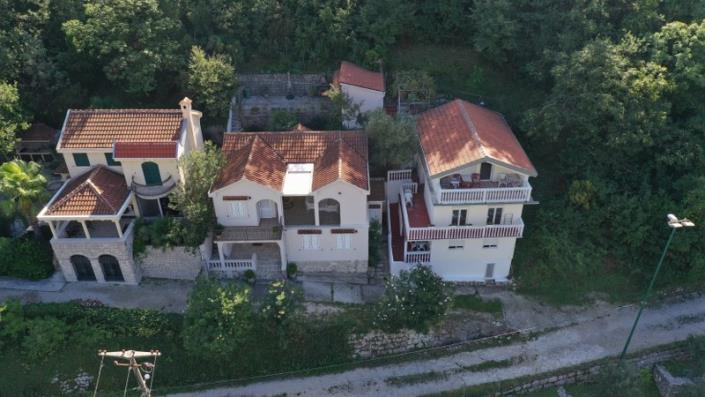 Image No.3-Villa de 3 chambres à vendre à Kotor