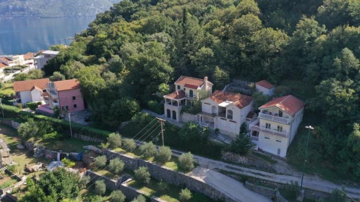 Image No.4-Villa de 3 chambres à vendre à Kotor