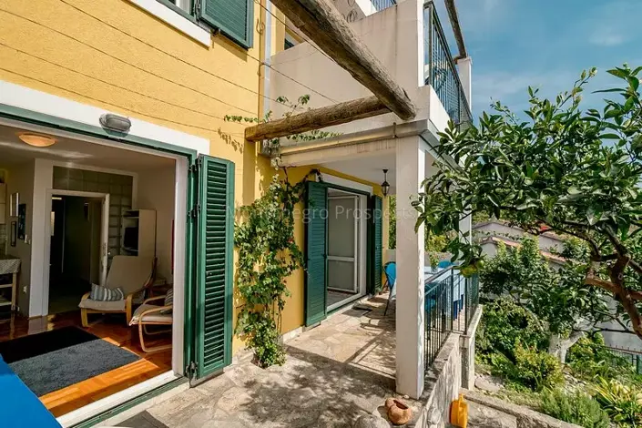 Image No.1-Maison de 5 chambres à vendre à Herceg Novi