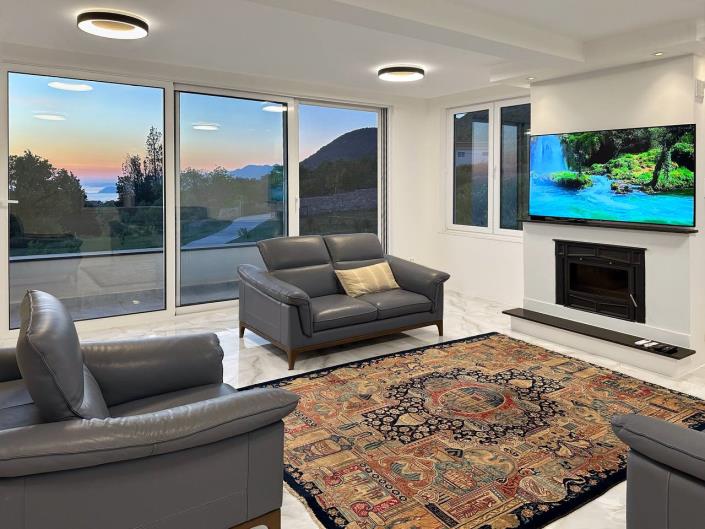 Image No.10-3 Bed House for sale