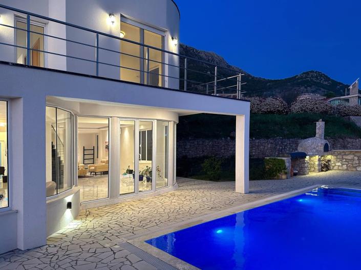 Image No.14-3 Bed House for sale