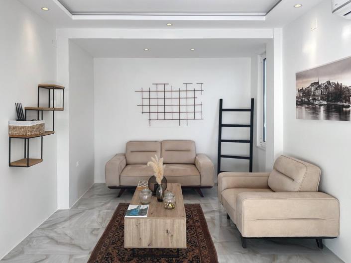 Image No.25-3 Bed House for sale