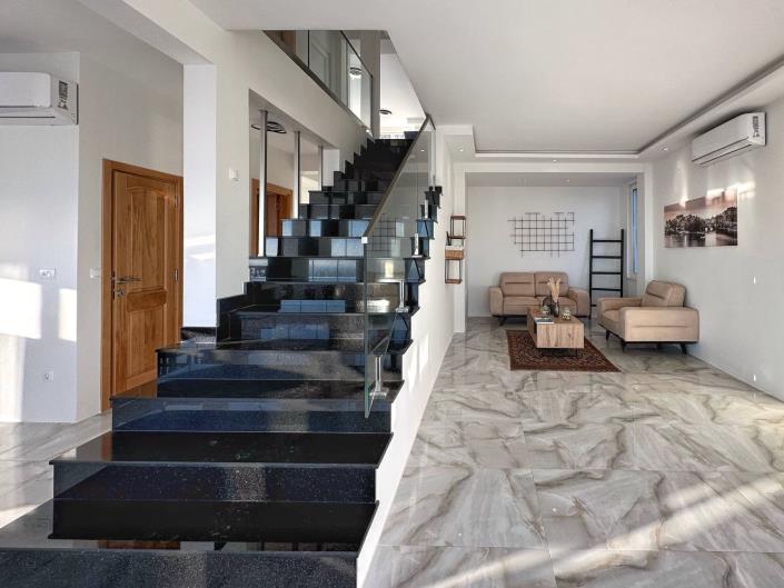 Image No.32-3 Bed House for sale