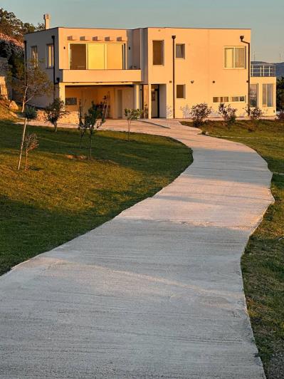 Image No.36-3 Bed House for sale