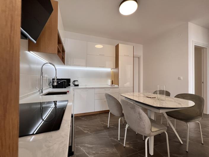 Image No.2-Appartement de 2 chambres à vendre à Donja Lastva