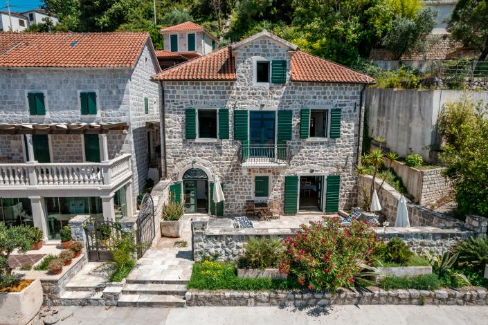 Image No.1-Villa de 4 chambres à vendre à Herceg Novi