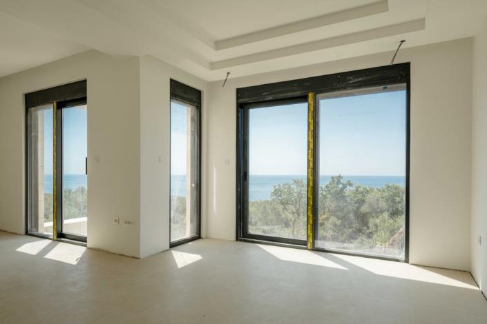 Image No.3-4 Bed Hotel for sale