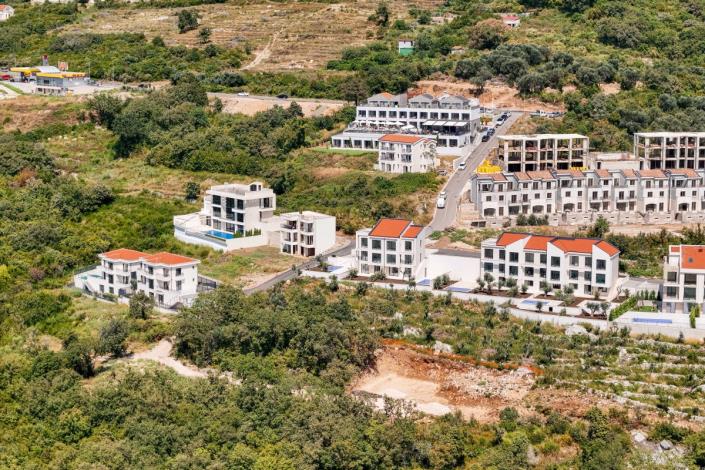 Image No.17-4 Bed Hotel for sale