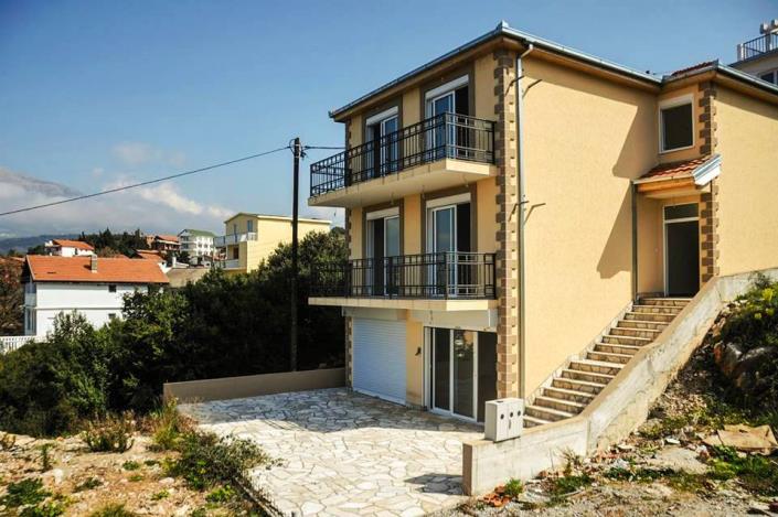 Image No.1-3 Bed House for sale