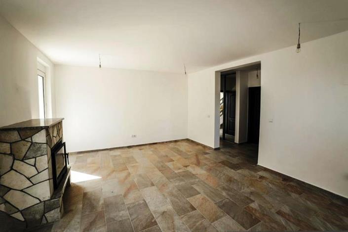 Image No.7-3 Bed House for sale