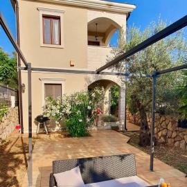 77073-villa-Rezevici--1-_800x800