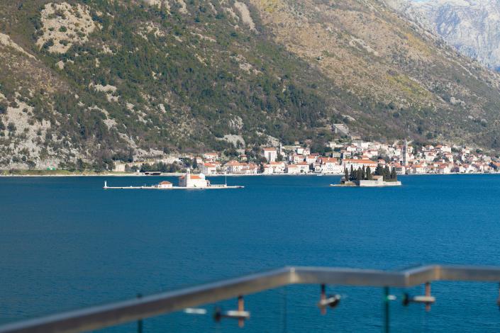 Image No.1-Appartement de 2 chambres à vendre à Kotor