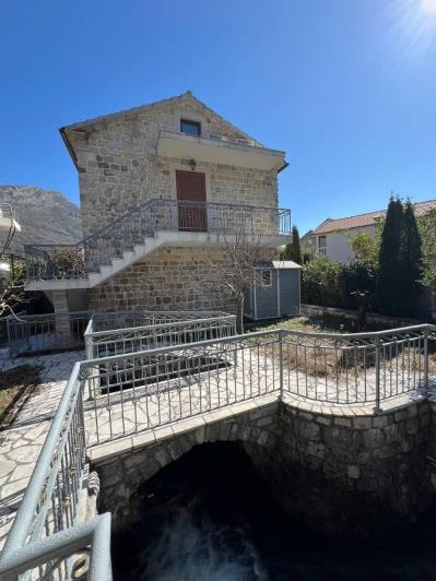 Image No.2-Villa de 4 chambres à vendre à Herceg Novi