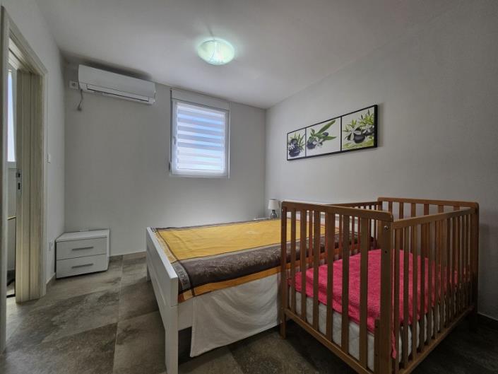 Image No.11-3 Bed House for sale