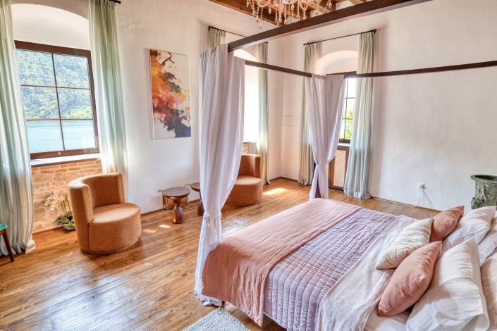 Image No.12-2 Bed Apartment for sale