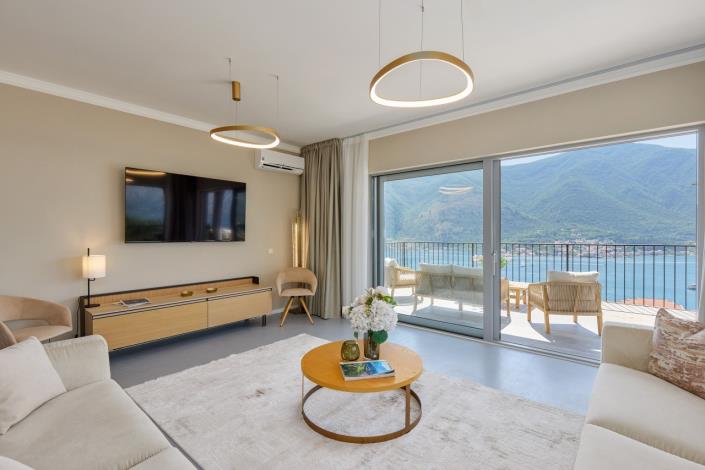 Image No.10-3 Bed Apartment for sale