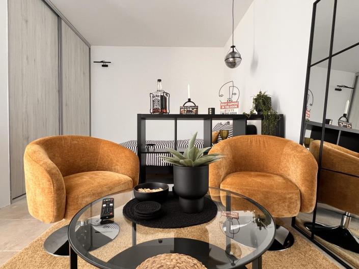 Image No.5-Apartment for sale