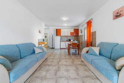 12735-stan-u-Prcanj--11-_1200x800