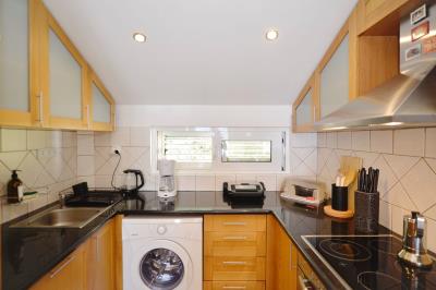 Comfortable-two-bedroom-apartment-on-the-waterfront-in-Stoliv--Kotor--13829--9-